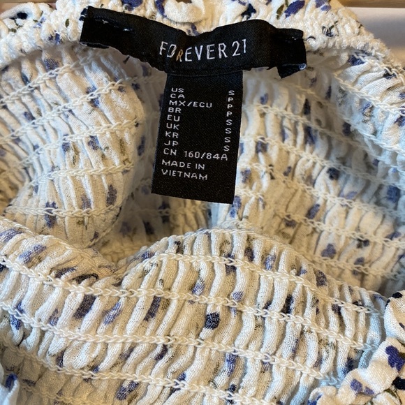 Off the shoulder floral midi dress with slit - Picture 2 of 3